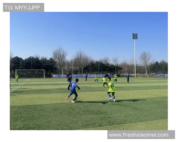 阳光帅气的足球明星如何在绿茵场上闪耀人生与梦想的光芒